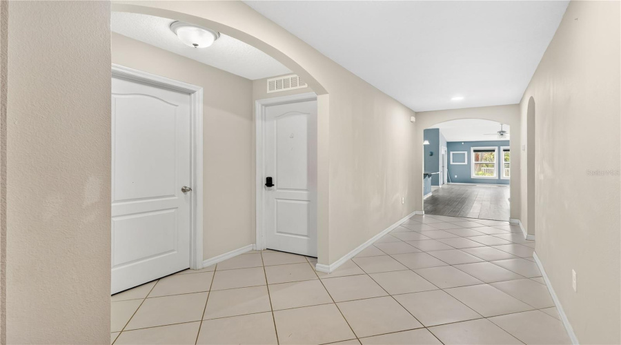 DAVENPORT, Florida 33837, 5 Bedrooms Bedrooms, ,3 BathroomsBathrooms,Residential,For Sale,WHIRLAWAY,0,MFRO6393311