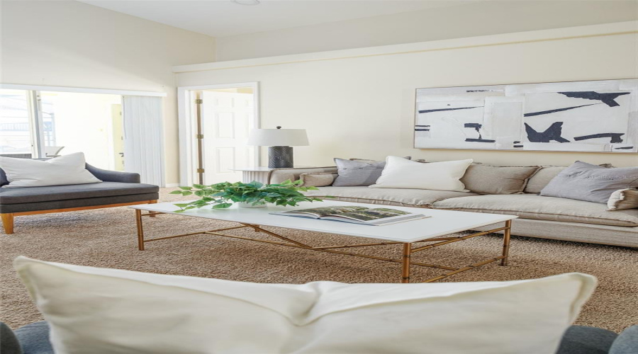 DAVENPORT, Florida 33896, 4 Bedrooms Bedrooms, ,2 BathroomsBathrooms,Residential,For Sale,ROBIN,0,MFRL4958683