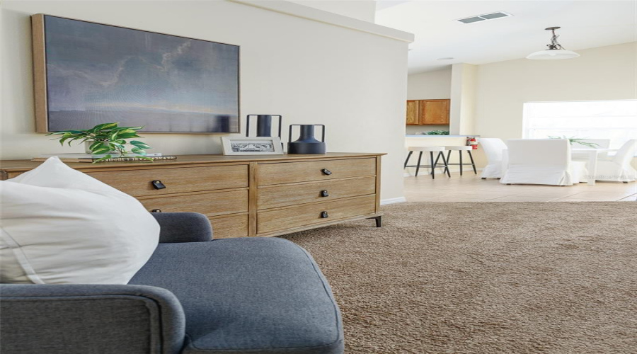 DAVENPORT, Florida 33896, 4 Bedrooms Bedrooms, ,2 BathroomsBathrooms,Residential,For Sale,ROBIN,0,MFRL4958683