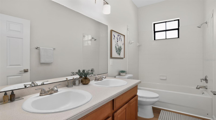 KISSIMMEE, Florida 34747, 4 Bedrooms Bedrooms, ,3 BathroomsBathrooms,Residential,For Sale,PAOLOS,0,MFRO6394431