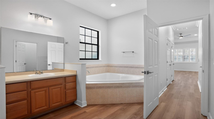 KISSIMMEE, Florida 34747, 4 Bedrooms Bedrooms, ,3 BathroomsBathrooms,Residential,For Sale,PAOLOS,0,MFRO6394431