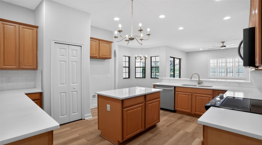 KISSIMMEE, Florida 34747, 4 Bedrooms Bedrooms, ,3 BathroomsBathrooms,Residential,For Sale,PAOLOS,0,MFRO6394431