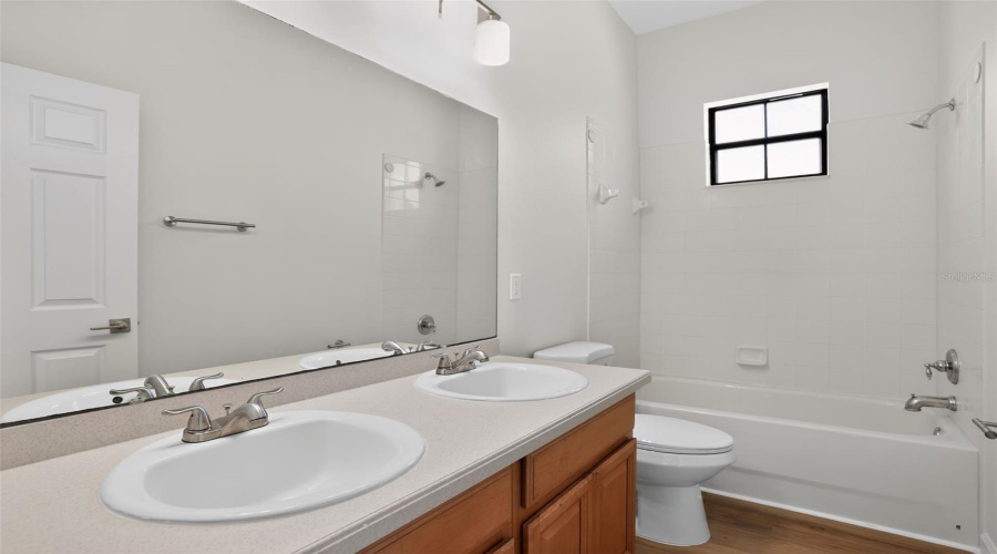 KISSIMMEE, Florida 34747, 4 Bedrooms Bedrooms, ,3 BathroomsBathrooms,Residential,For Sale,PAOLOS,0,MFRO6394431