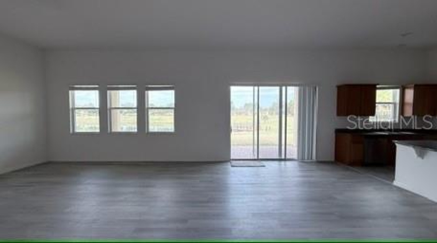 KISSIMMEE, Florida 34746, 4 Bedrooms Bedrooms, ,3 BathroomsBathrooms,Residential,For Sale,SHORESIDE,0,MFRO6393484