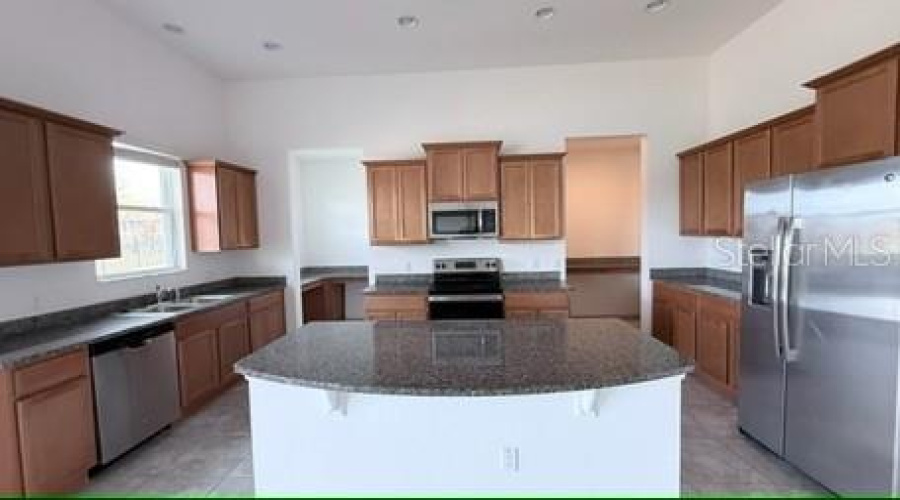 KISSIMMEE, Florida 34746, 4 Bedrooms Bedrooms, ,3 BathroomsBathrooms,Residential,For Sale,SHORESIDE,0,MFRO6393484