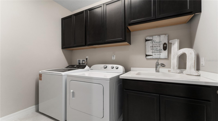 ORLANDO, Florida 32836, 3 Bedrooms Bedrooms, ,2 BathroomsBathrooms,Residential,For Sale,CITRON OAKS,0,MFRO6394573