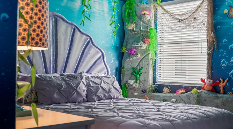 DAVENPORT, Florida 33896, 9 Bedrooms Bedrooms, ,5 BathroomsBathrooms,Residential,For Sale,WEDGE,0,MFRO6394575