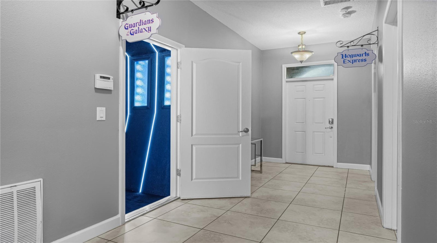 DAVENPORT, Florida 33896, 9 Bedrooms Bedrooms, ,5 BathroomsBathrooms,Residential,For Sale,WEDGE,0,MFRO6394575