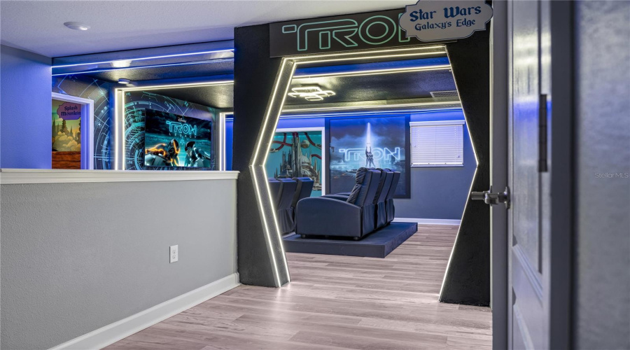 DAVENPORT, Florida 33896, 9 Bedrooms Bedrooms, ,5 BathroomsBathrooms,Residential,For Sale,WEDGE,0,MFRO6394575