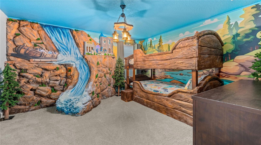 DAVENPORT, Florida 33896, 9 Bedrooms Bedrooms, ,5 BathroomsBathrooms,Residential,For Sale,WEDGE,0,MFRO6394575