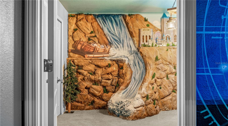 DAVENPORT, Florida 33896, 9 Bedrooms Bedrooms, ,5 BathroomsBathrooms,Residential,For Sale,WEDGE,0,MFRO6394575