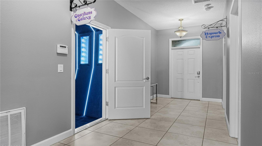 DAVENPORT, Florida 33896, 9 Bedrooms Bedrooms, ,5 BathroomsBathrooms,Residential,For Sale,WEDGE,0,MFRO6394575