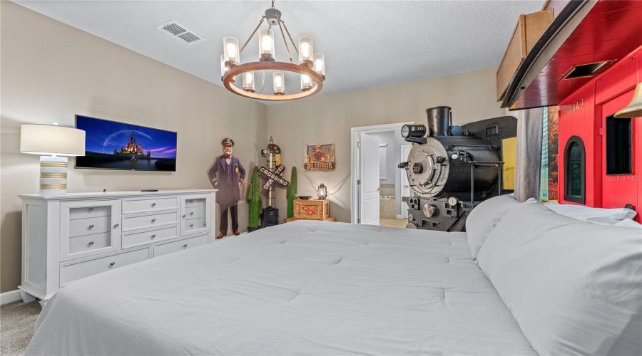 DAVENPORT, Florida 33896, 9 Bedrooms Bedrooms, ,5 BathroomsBathrooms,Residential,For Sale,WEDGE,0,MFRO6394575