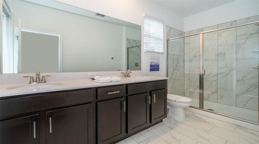 KISSIMMEE, Florida 34746, 5 Bedrooms Bedrooms, ,5 BathroomsBathrooms,Residential,For Sale,PARAGRAPH,0,MFRS5146741