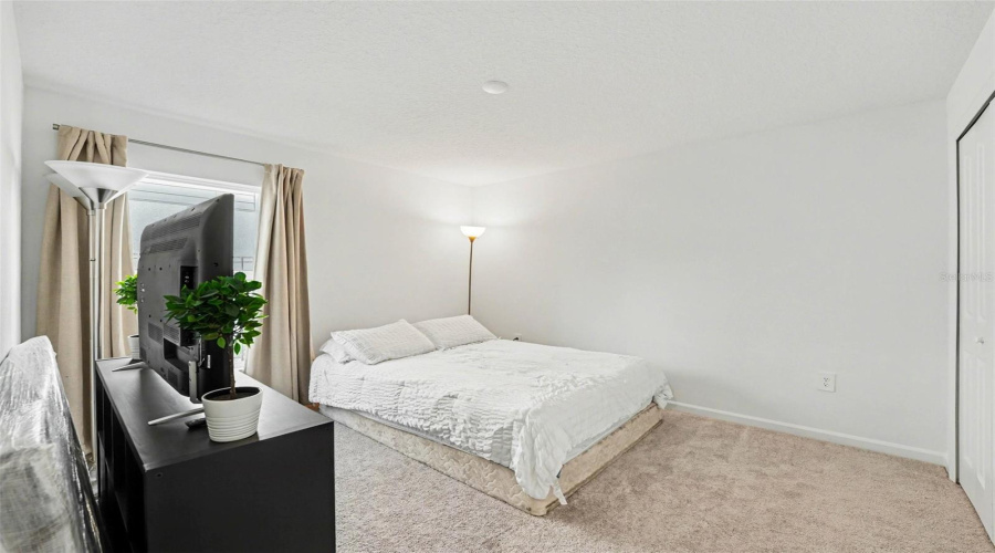 DAVENPORT, Florida 33837, 4 Bedrooms Bedrooms, ,3 BathroomsBathrooms,Residential,For Sale,BARNET,0,MFRTB8491722