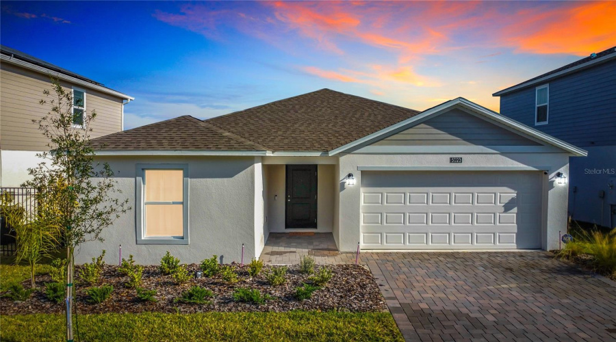 DAVENPORT, Florida 33837, 4 Bedrooms Bedrooms, ,3 BathroomsBathrooms,Residential,For Sale,BARNET,0,MFRTB8491722