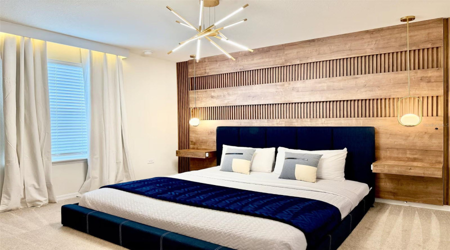 DAVENPORT, Florida 33897, 8 Bedrooms Bedrooms, ,6 BathroomsBathrooms,Residential,For Sale,KAIPO,0,MFRO6394556