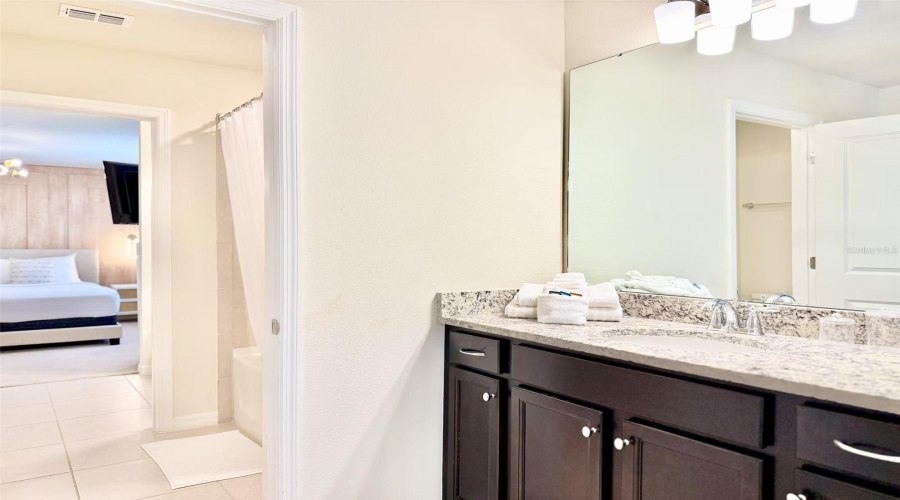 DAVENPORT, Florida 33897, 8 Bedrooms Bedrooms, ,6 BathroomsBathrooms,Residential,For Sale,KAIPO,0,MFRO6394556