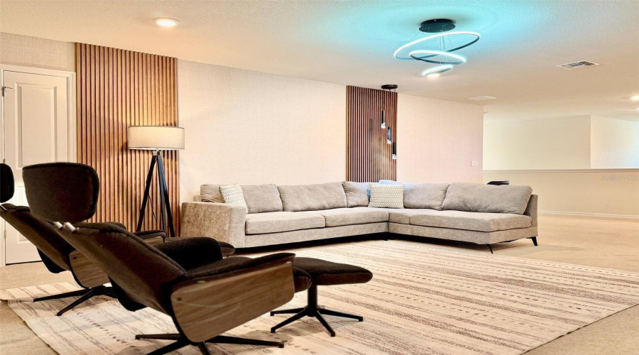 DAVENPORT, Florida 33897, 8 Bedrooms Bedrooms, ,6 BathroomsBathrooms,Residential,For Sale,KAIPO,0,MFRO6394556