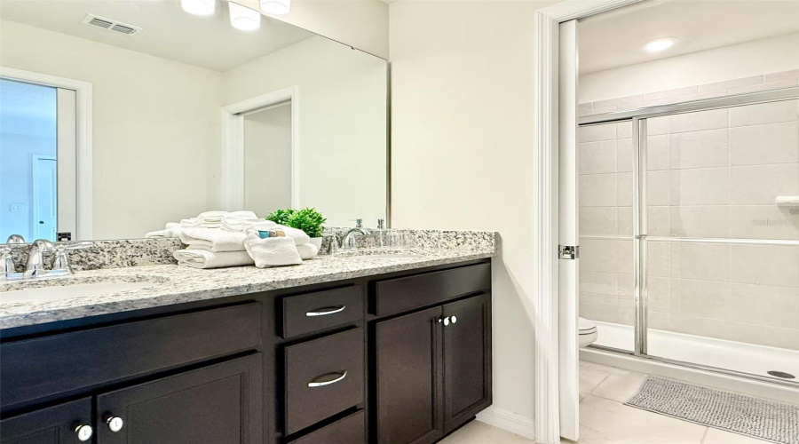 DAVENPORT, Florida 33897, 8 Bedrooms Bedrooms, ,6 BathroomsBathrooms,Residential,For Sale,KAIPO,0,MFRO6394556