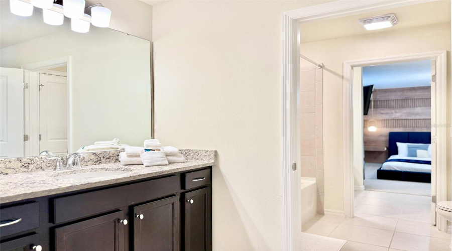 DAVENPORT, Florida 33897, 8 Bedrooms Bedrooms, ,6 BathroomsBathrooms,Residential,For Sale,KAIPO,0,MFRO6394556