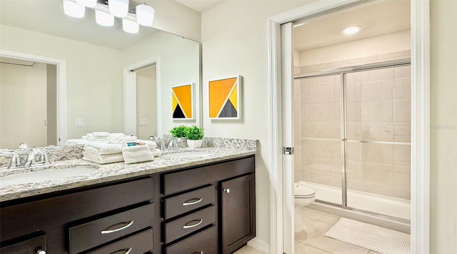 DAVENPORT, Florida 33897, 8 Bedrooms Bedrooms, ,6 BathroomsBathrooms,Residential,For Sale,KAIPO,0,MFRO6394556