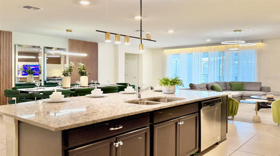 DAVENPORT, Florida 33897, 8 Bedrooms Bedrooms, ,6 BathroomsBathrooms,Residential,For Sale,KAIPO,0,MFRO6394556