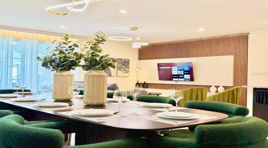 DAVENPORT, Florida 33897, 8 Bedrooms Bedrooms, ,6 BathroomsBathrooms,Residential,For Sale,KAIPO,0,MFRO6394556