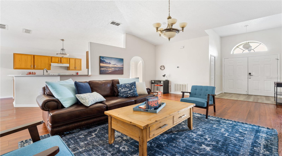 DAVENPORT, Florida 33897, 3 Bedrooms Bedrooms, ,2 BathroomsBathrooms,Residential,For Sale,WHITBY,0,MFRS5146427