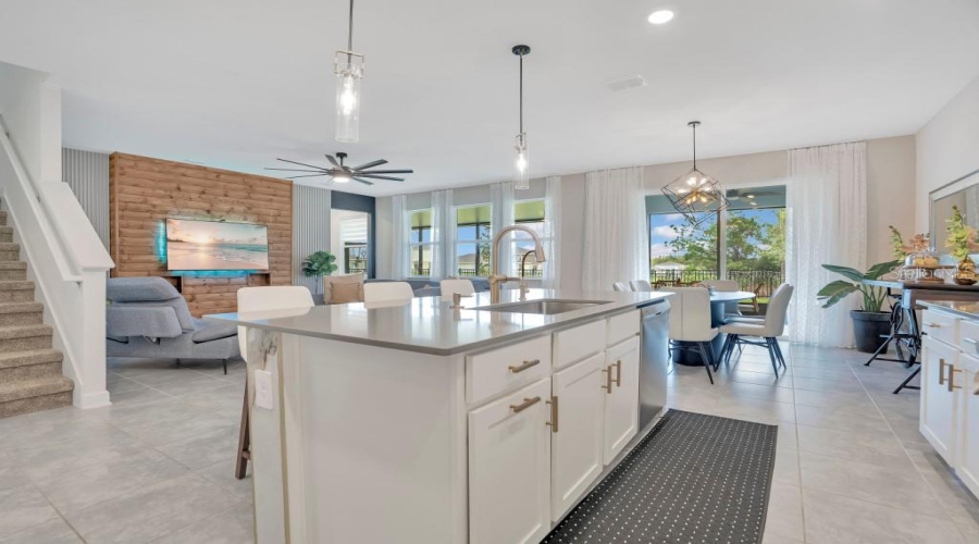 DAVENPORT, Florida 33837, 5 Bedrooms Bedrooms, ,3 BathroomsBathrooms,Residential,For Sale,DAGENHAM,0,MFRTB8491445