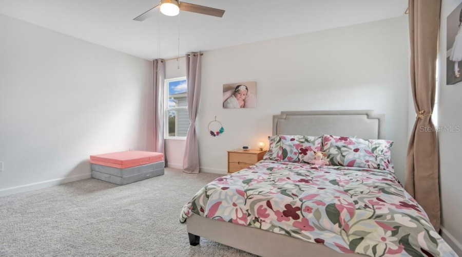 DAVENPORT, Florida 33837, 5 Bedrooms Bedrooms, ,3 BathroomsBathrooms,Residential,For Sale,DAGENHAM,0,MFRTB8491445