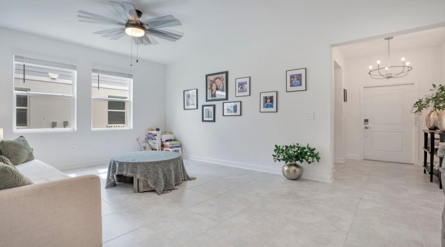 DAVENPORT, Florida 33837, 5 Bedrooms Bedrooms, ,3 BathroomsBathrooms,Residential,For Sale,DAGENHAM,0,MFRTB8491445