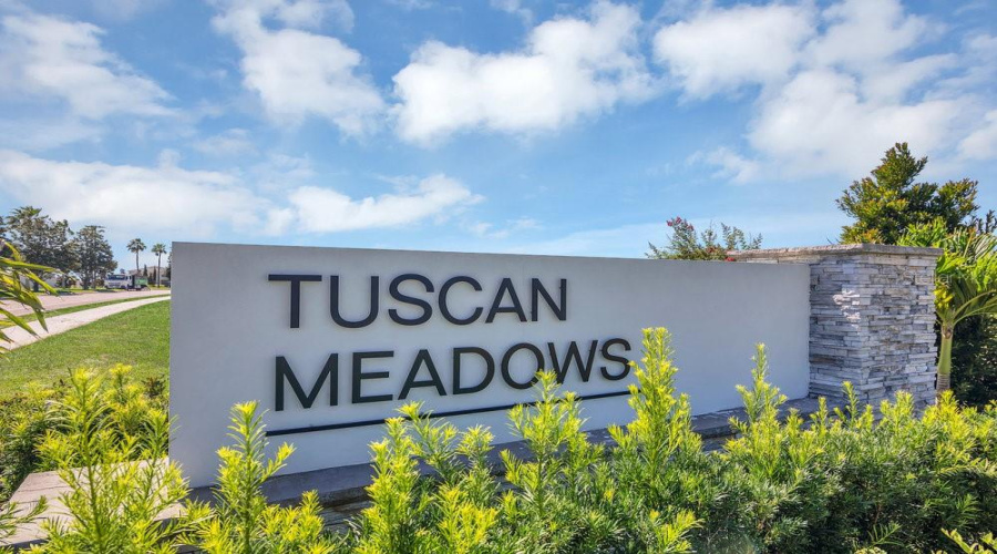 DAVENPORT, Florida 33897, 5 Bedrooms Bedrooms, ,3 BathroomsBathrooms,Residential,For Sale,TUSCANY,0,MFRS5139756