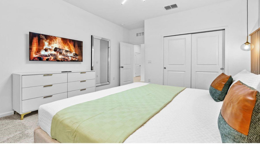 KISSIMMEE, Florida 34747, 7 Bedrooms Bedrooms, ,6 BathroomsBathrooms,Residential,For Sale,DRIFTWOOD,0,MFRO6384481