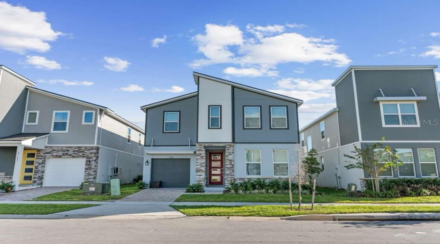 KISSIMMEE, Florida 34747, 7 Bedrooms Bedrooms, ,6 BathroomsBathrooms,Residential,For Sale,DRIFTWOOD,0,MFRO6384481