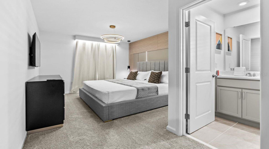 KISSIMMEE, Florida 34747, 7 Bedrooms Bedrooms, ,6 BathroomsBathrooms,Residential,For Sale,DRIFTWOOD,0,MFRO6384481