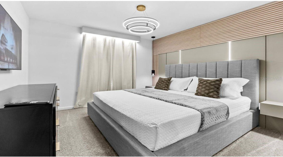 KISSIMMEE, Florida 34747, 7 Bedrooms Bedrooms, ,6 BathroomsBathrooms,Residential,For Sale,DRIFTWOOD,0,MFRO6384481