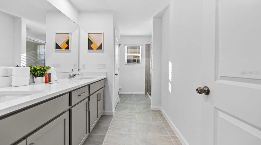 KISSIMMEE, Florida 34747, 7 Bedrooms Bedrooms, ,6 BathroomsBathrooms,Residential,For Sale,DRIFTWOOD,0,MFRO6384481