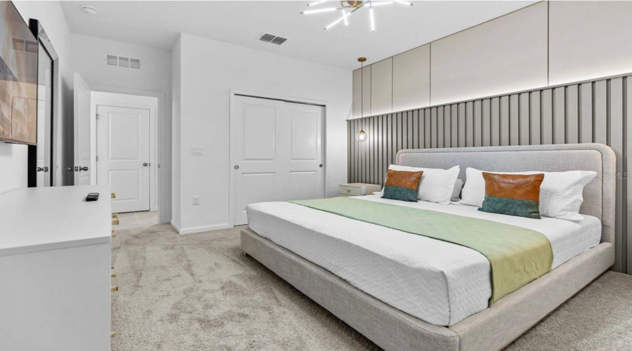 KISSIMMEE, Florida 34747, 7 Bedrooms Bedrooms, ,6 BathroomsBathrooms,Residential,For Sale,DRIFTWOOD,0,MFRO6384481