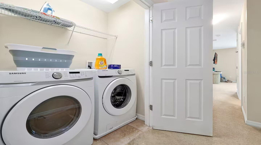 KISSIMMEE, Florida 34746, 5 Bedrooms Bedrooms, ,4 BathroomsBathrooms,Residential,For Sale,SANTOSH,0,MFRO6394749