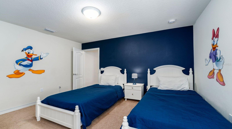 KISSIMMEE, Florida 34747, 6 Bedrooms Bedrooms, ,4 BathroomsBathrooms,Residential,For Sale,LIMA,0,MFRO6393893