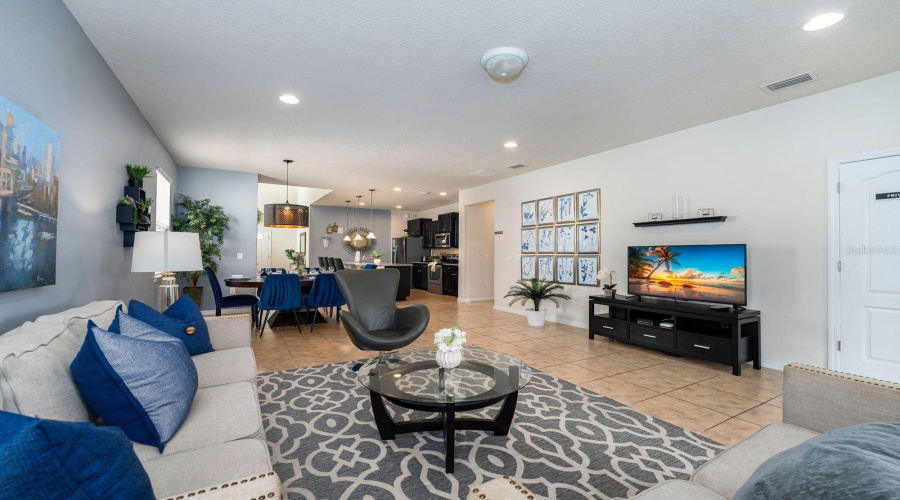 KISSIMMEE, Florida 34747, 6 Bedrooms Bedrooms, ,4 BathroomsBathrooms,Residential,For Sale,LIMA,0,MFRO6393893