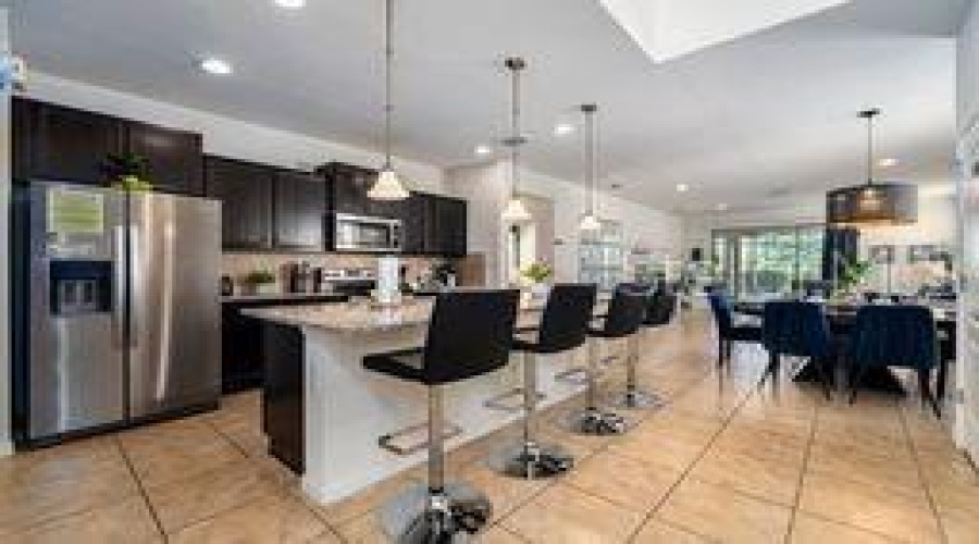 KISSIMMEE, Florida 34747, 6 Bedrooms Bedrooms, ,4 BathroomsBathrooms,Residential,For Sale,LIMA,0,MFRO6393893