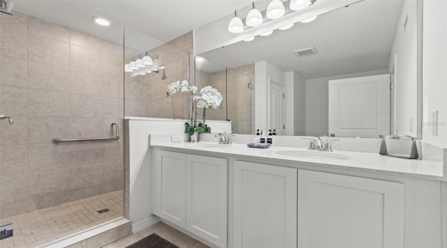 DAVENPORT, Florida 33896, 3 Bedrooms Bedrooms, ,2 BathroomsBathrooms,Residential,For Sale,LONGBOAT,0,MFRS5146757