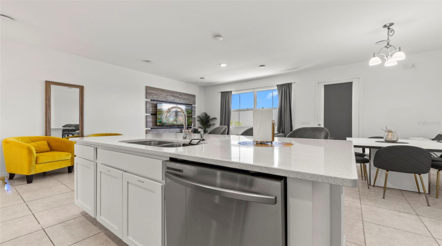 DAVENPORT, Florida 33896, 3 Bedrooms Bedrooms, ,2 BathroomsBathrooms,Residential,For Sale,LONGBOAT,0,MFRS5146757