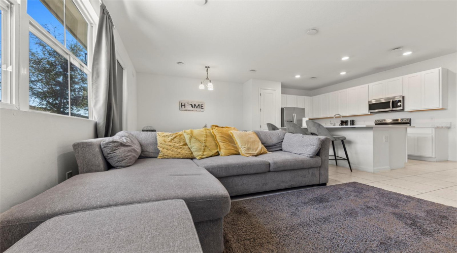 DAVENPORT, Florida 33896, 3 Bedrooms Bedrooms, ,2 BathroomsBathrooms,Residential,For Sale,LONGBOAT,0,MFRS5146757