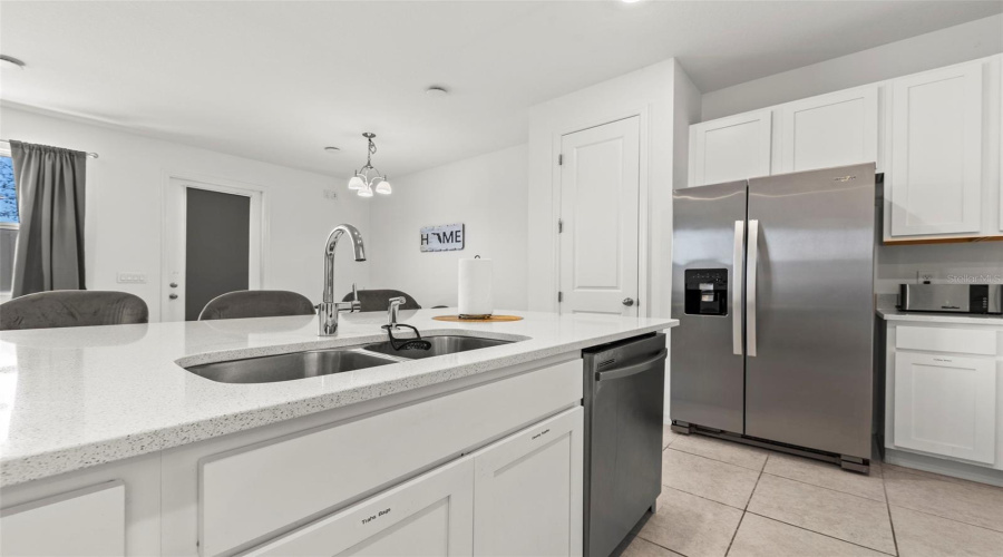 DAVENPORT, Florida 33896, 3 Bedrooms Bedrooms, ,2 BathroomsBathrooms,Residential,For Sale,LONGBOAT,0,MFRS5146757