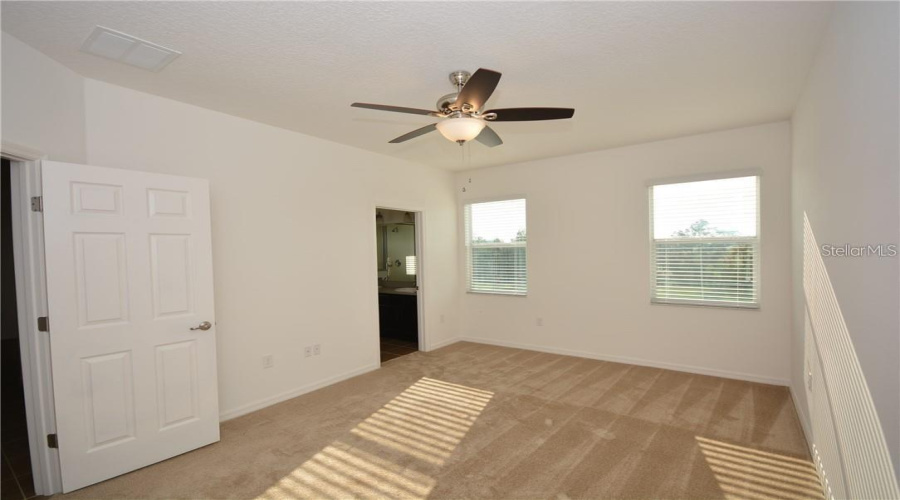 DAVENPORT, Florida 33837, 4 Bedrooms Bedrooms, ,3 BathroomsBathrooms,Residential,For Sale,SEVILLE,0,MFRTB8491359