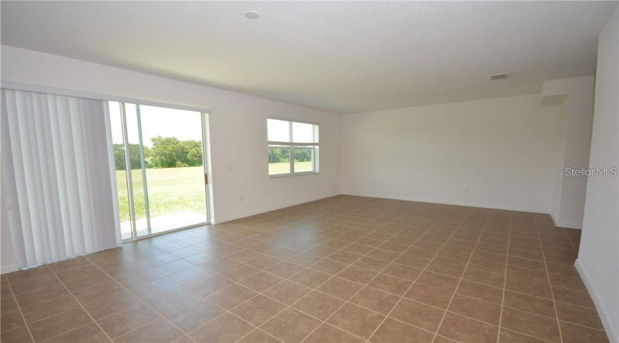 DAVENPORT, Florida 33837, 4 Bedrooms Bedrooms, ,3 BathroomsBathrooms,Residential,For Sale,SEVILLE,0,MFRTB8491359