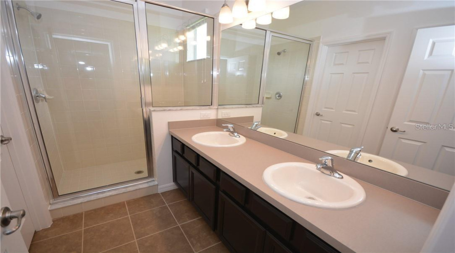 DAVENPORT, Florida 33837, 4 Bedrooms Bedrooms, ,3 BathroomsBathrooms,Residential,For Sale,SEVILLE,0,MFRTB8491359